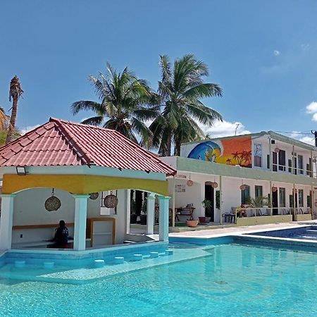 Pelican Inn At Las Dunas Челем Екстер'єр фото