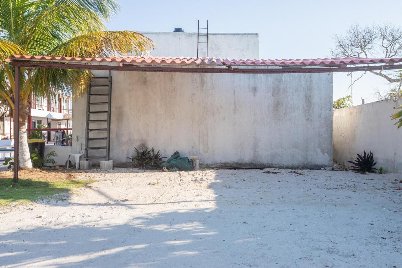 Pelican Inn At Las Dunas Челем Екстер'єр фото