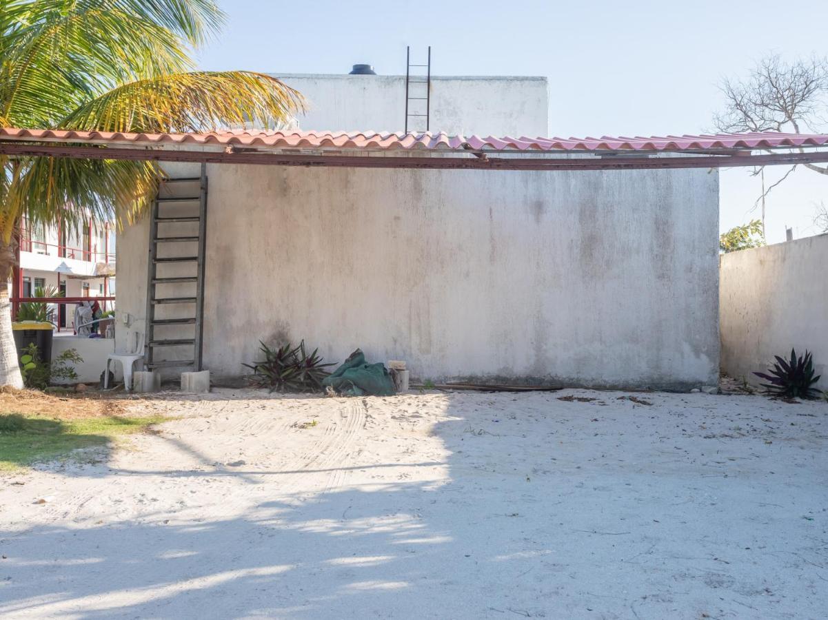 Pelican Inn At Las Dunas Челем Екстер'єр фото